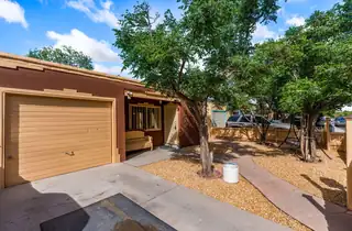 1325 La Poblana Road NW 