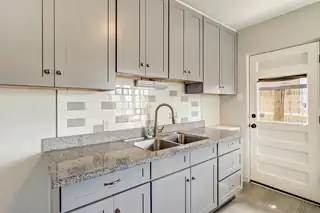 316 Washington Street NE 