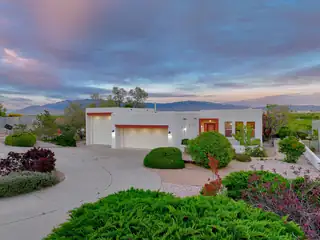 1824 Calle Del Vista Road NW 