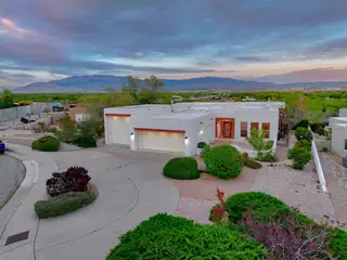 1824 Calle Del Vista Road NW 