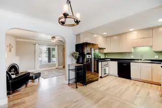 409 Truman Street NE 