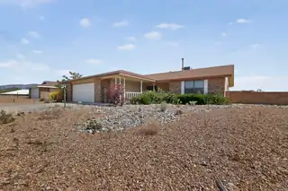 4504 Quartz Drive NE 