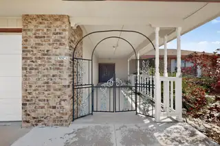 4504 Quartz Drive NE 