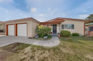 1009 Chama Street NE 