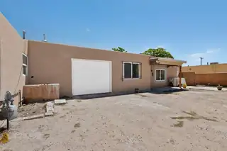 308 Dolores Drive NW 