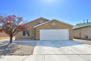 2216 Desert Wood Drive SW, Albuquerque