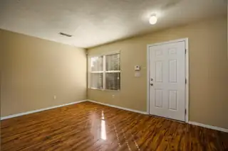 7401 Quartzite Avenue NW 