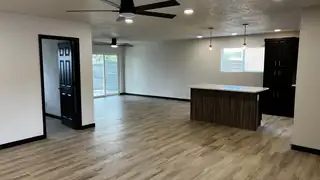 905 La Charles Drive NE 