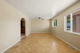 9425 Parsifal Place NE 