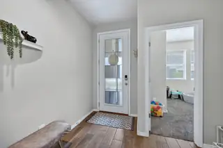 4532 Skyline Loop NE 