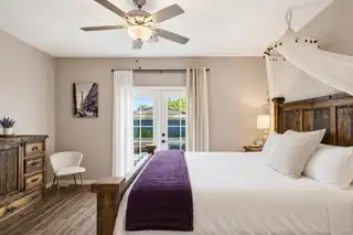 512 Twilight Vista Lane SW 