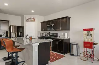 885 Tazanita Loop SE 