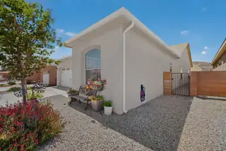 900 Firewheel Loop SW 