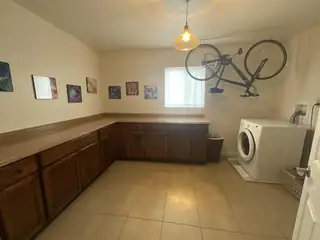 605 Sandler Drive NE 