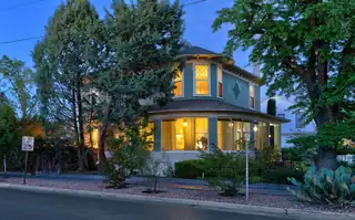 1123 Tijeras Avenue NW 