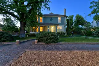 1123 Tijeras Avenue NW 