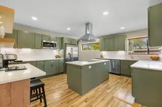 4518 Mountain Road NE 