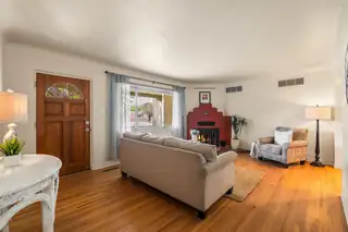 4605 Haines Avenue NE 