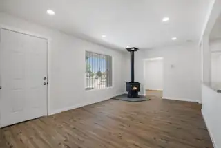 9516 Cordova Avenue NE 