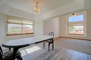 2524 Manzano Loop NE 