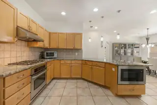 8864 Desert Fox Way NE 