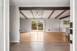 7200 Constitution Avenue NE 