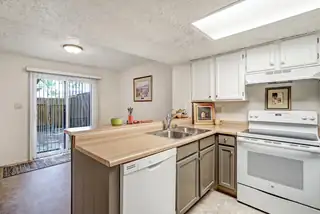 6041 Sequoia Road NW D-10 