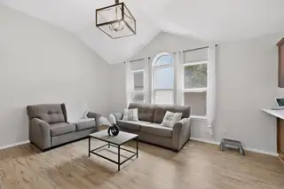 4940 Tb Catron Avenue NW 