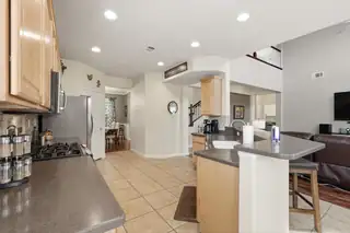 10205 Avenida Vista Sol NW 