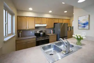 13270 Candelaria Road NE 