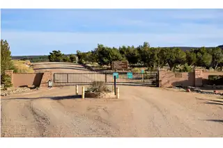 6 Chato Trail, Mountainair 