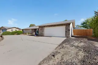 3701 Torrey Pines Road SE 