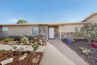 3701 Torrey Pines Road SE 