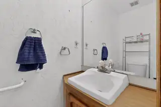 3701 Torrey Pines Road SE 