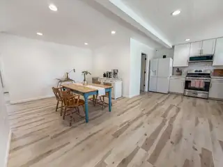 10108 La Paz Drive NW 