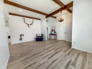 10108 La Paz Drive NW 