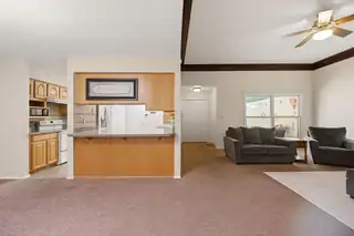 3308 Esplanade Circle SE 