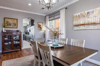 4315 Canada Place NW 