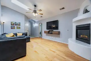 5804 Night Shadow Avenue NW 