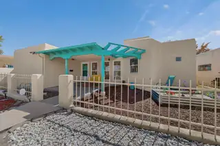 314 Manzano Street NE 