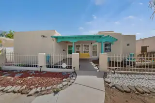 314 Manzano Street NE 