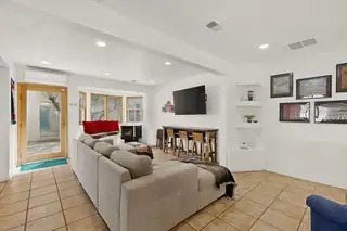 314 Manzano Street NE 