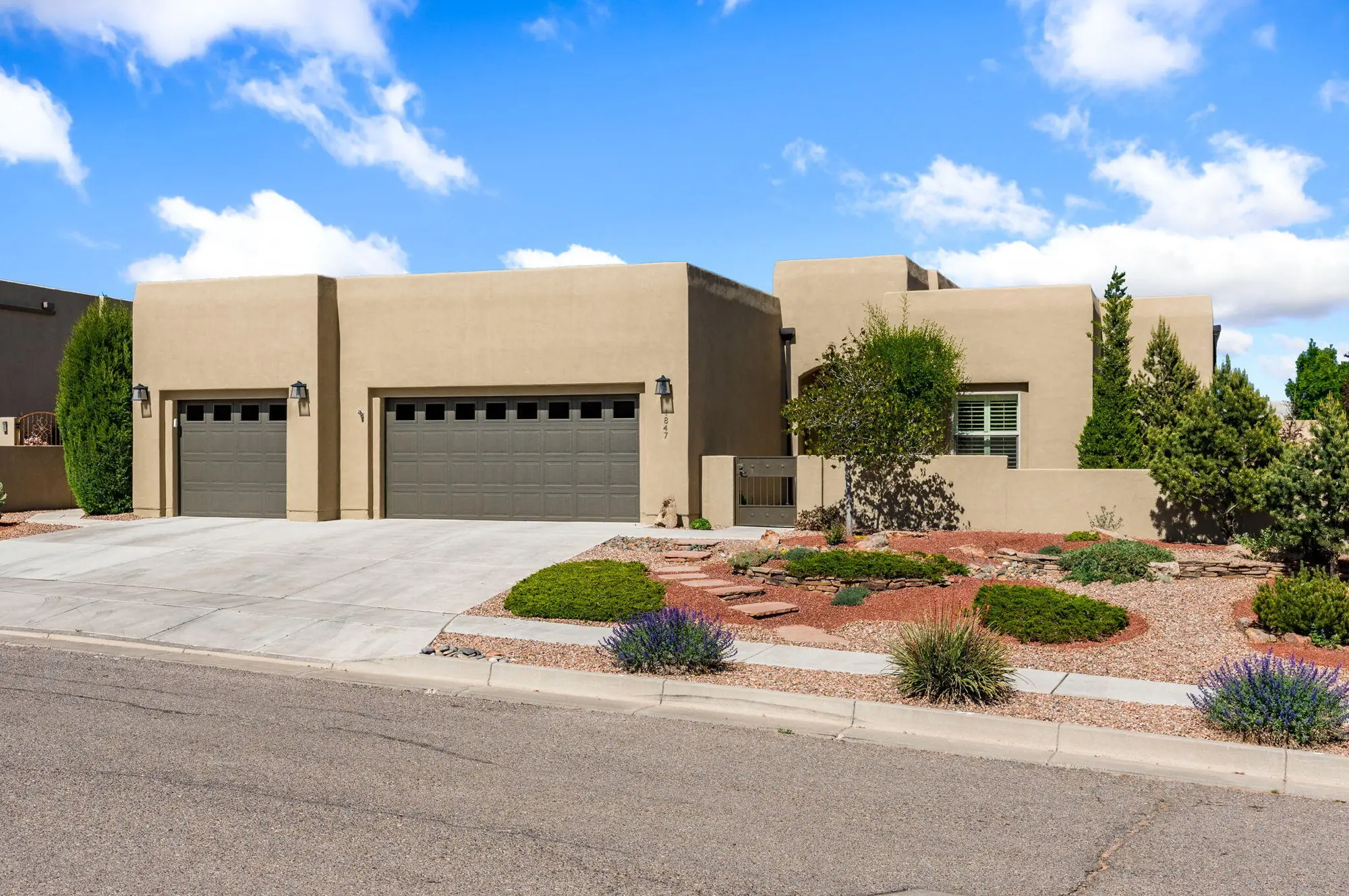 1847 Castle Peak Loop NE