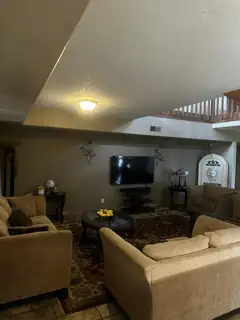 907 Foothill Drive SW 