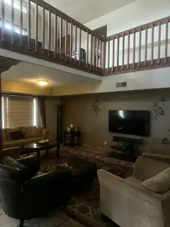907 Foothill Drive SW 