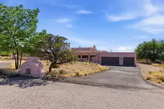 1724 Quail Run Court NE 