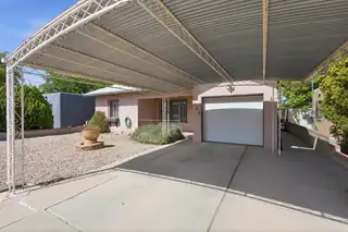 409 Valencia Drive NE 