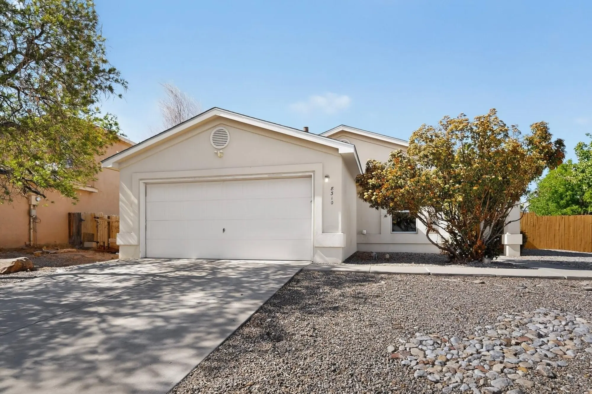 8310 Rancho Paraiso NW