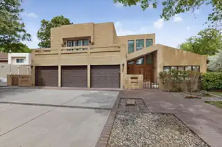 9515 Augusta Avenue NE 