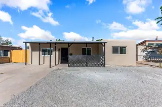 2507 Alvarado Drive NE 